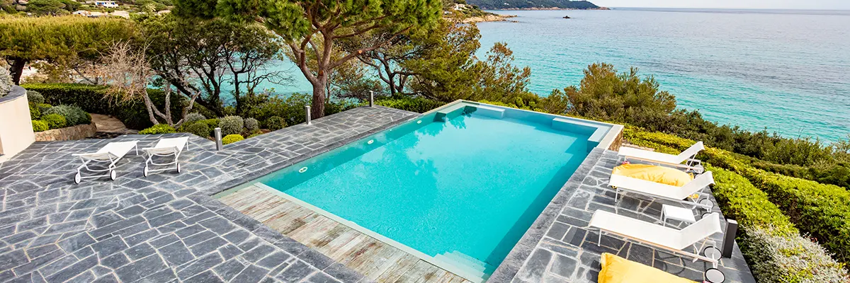 location villa appartement croix valmer avec piscine image