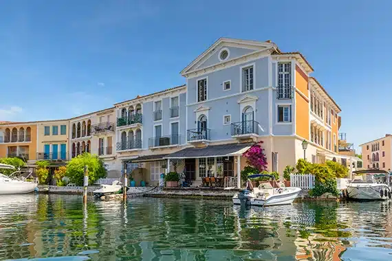 grimaud un village authentique au coeur du golfe de saint tropez 2